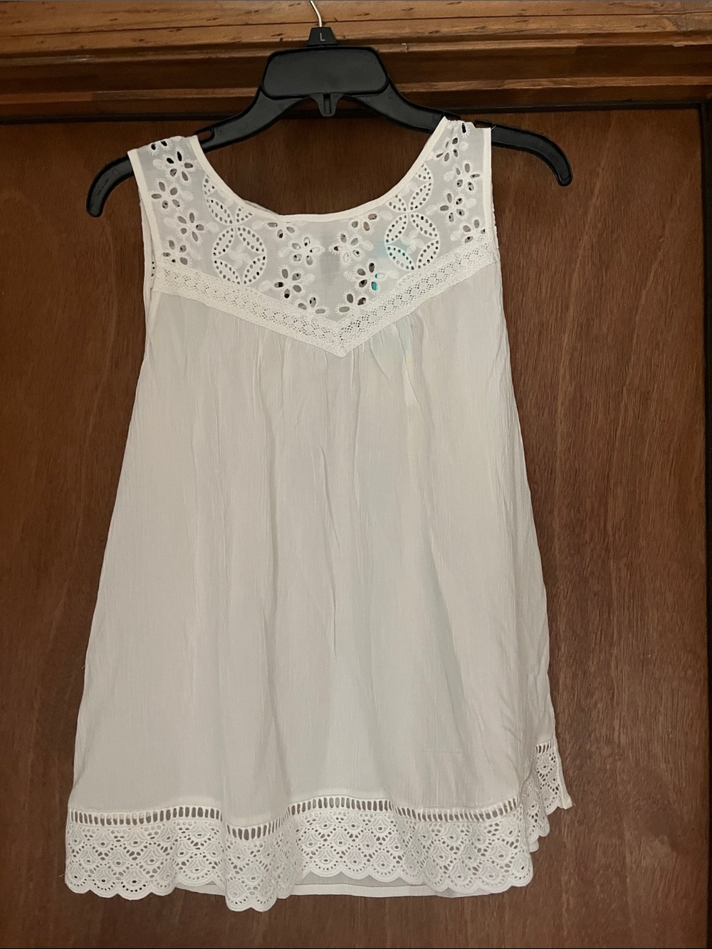 White Eyelet Lace Trim Sleeveless Camisole